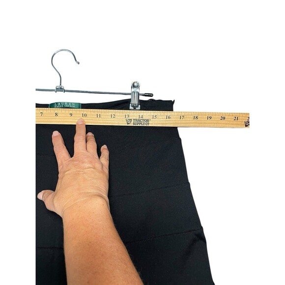 Lauren Ralph Lauren Black A-Line Viscose Skirt Women's Size 10 Capsule Office - Picture 6 of 9